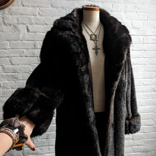 Retro Mob Wife Chic Vegan Fur Coat Minimalist Goth Penny Lane Furry Fuzzy Jacket