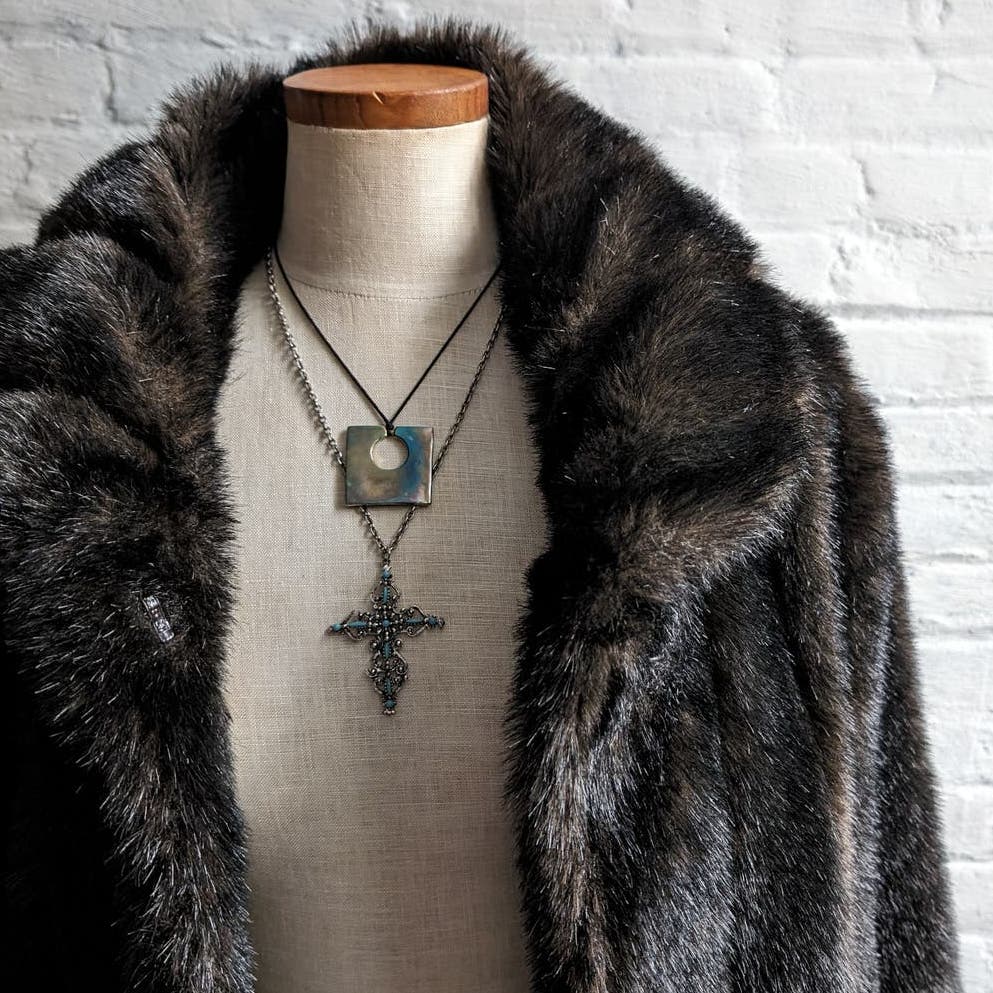 Retro Mob Wife Chic Vegan Fur Coat Minimalist Goth Penny Lane Furry Fuzzy Jacket