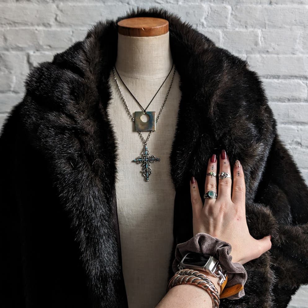 Retro Mob Wife Chic Vegan Fur Coat Minimalist Goth Penny Lane Furry Fuzzy Jacket