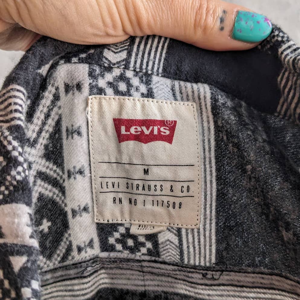 Retro Southwest Levi's Black White Flannel Classic Minimalist Western Cowboy Top