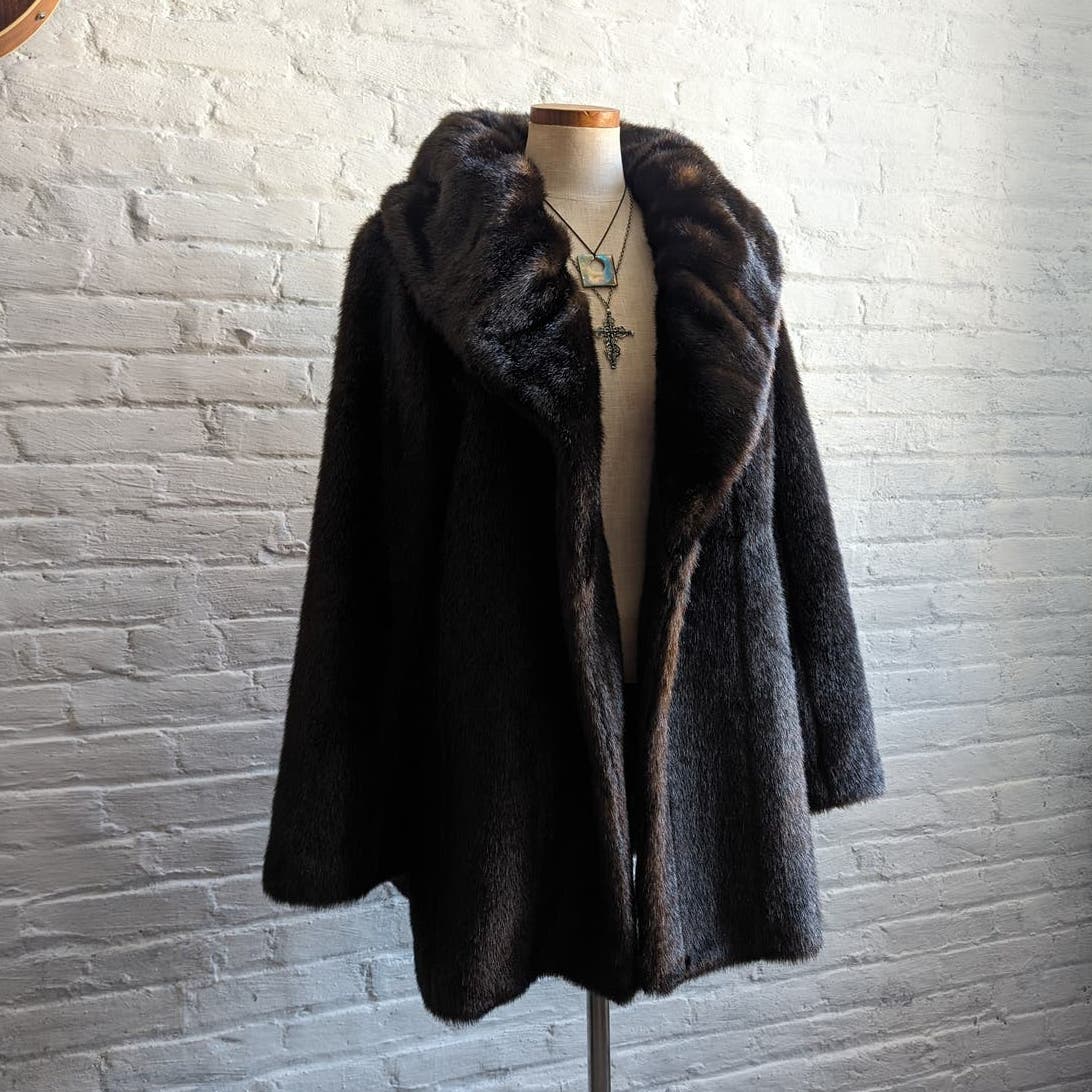 Vintage Mob Wife Chic Vegan Fur Coat Minimalist Penny Lane Boho Earthy Jacketz