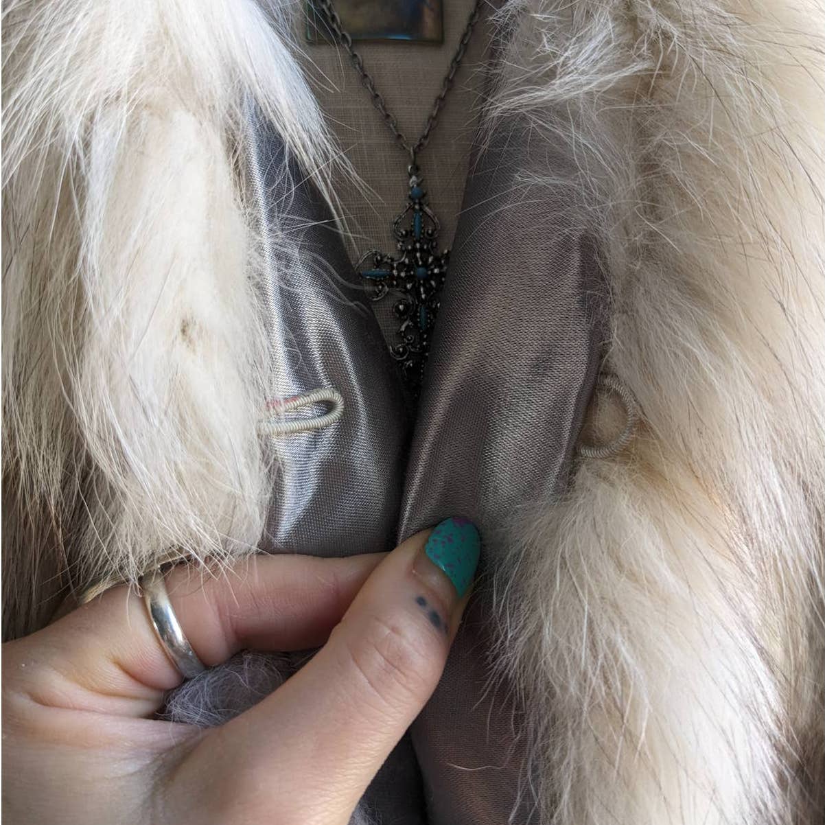 60s 70s Vintage Fluffy Furry Genuine Fox Fur Oversize Jacket Fox Tail Scarf Coat