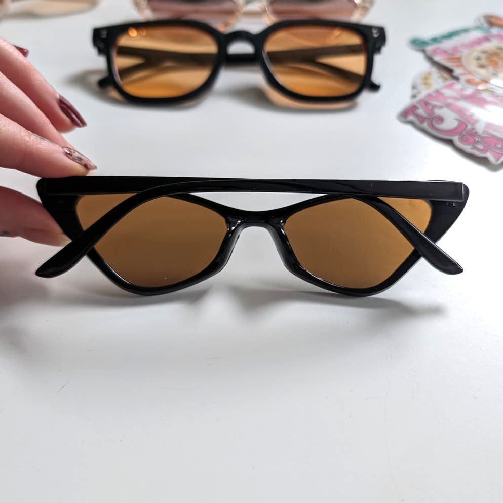 Y2K Barbie Festival Retro 60s style CatEye Sunglasses Chic Tinted Sunnies Shades